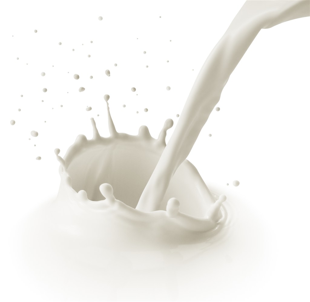 新鲜的牛奶高清图片