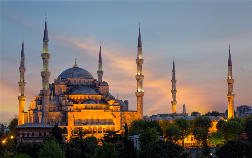 唯美蓝色清真寺古堡建筑风景图片