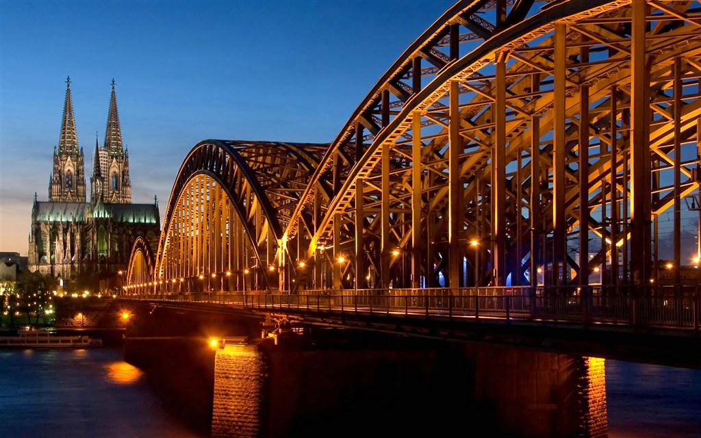 欧洲天桥建筑风景画