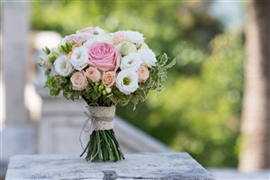 唯美玫瑰婚礼花球花束图片