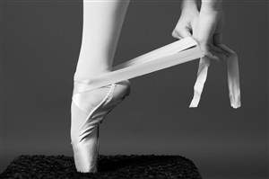 芭蕾舞演员脚部特写高清图片