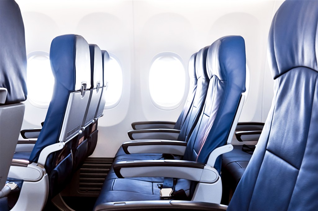 飞机机舱内部座椅高清图片