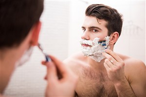 国外刮胡子成熟男人图片