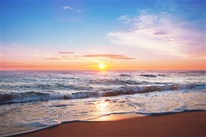 高清唯美日落下海边风景图片