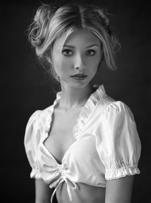 黑白照片欧美美女肖像艺术写真图片