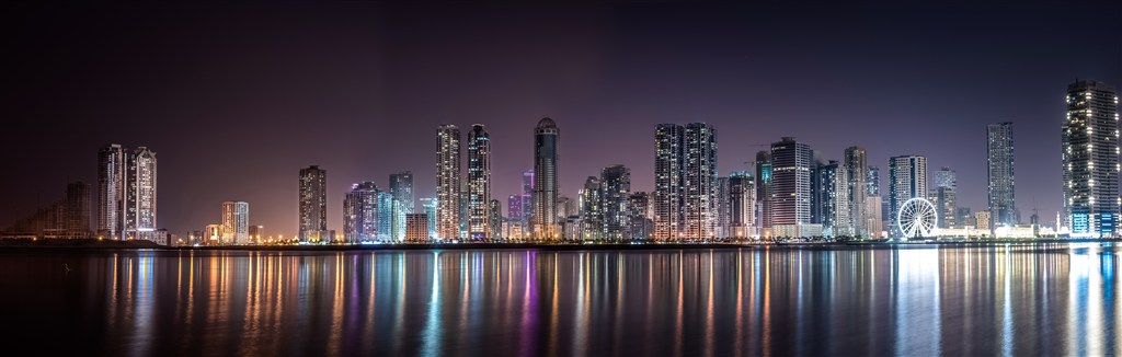 商业绚丽城市夜景图片