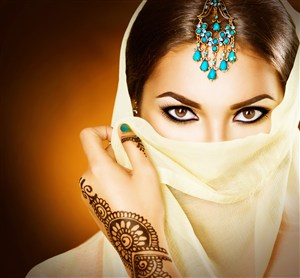 戴面纱的印度美女图片