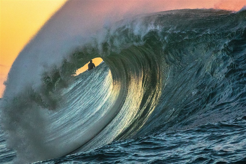 世界上最大的海浪图片图片