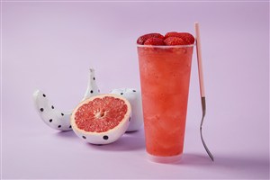 草莓水果茶果汁饮品图片