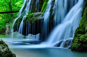 高清唯美山水瀑布风景图片