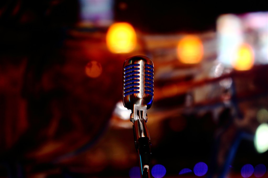 夜晚演唱表演麦克风聚会