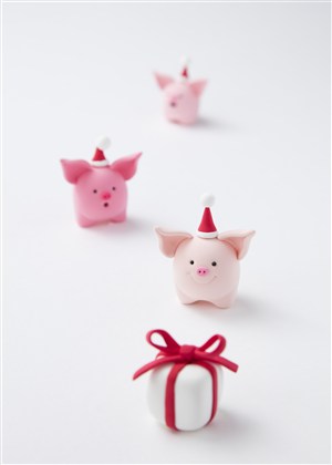 粉红色三只小猪广告图片
